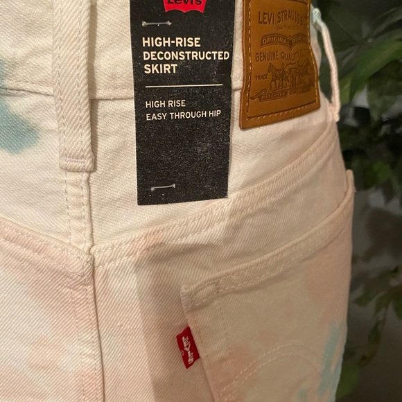 💜 Levi’s Premium High Rise Tie Dye Deconstructed - Picture 3 of 8